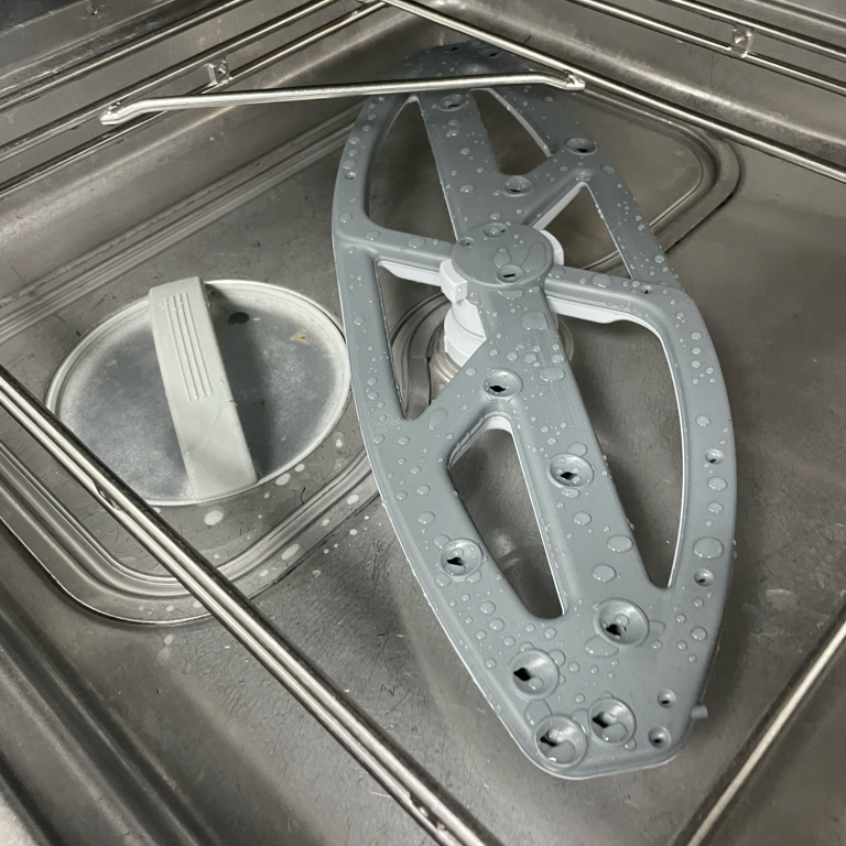 A dishwasher wash arm